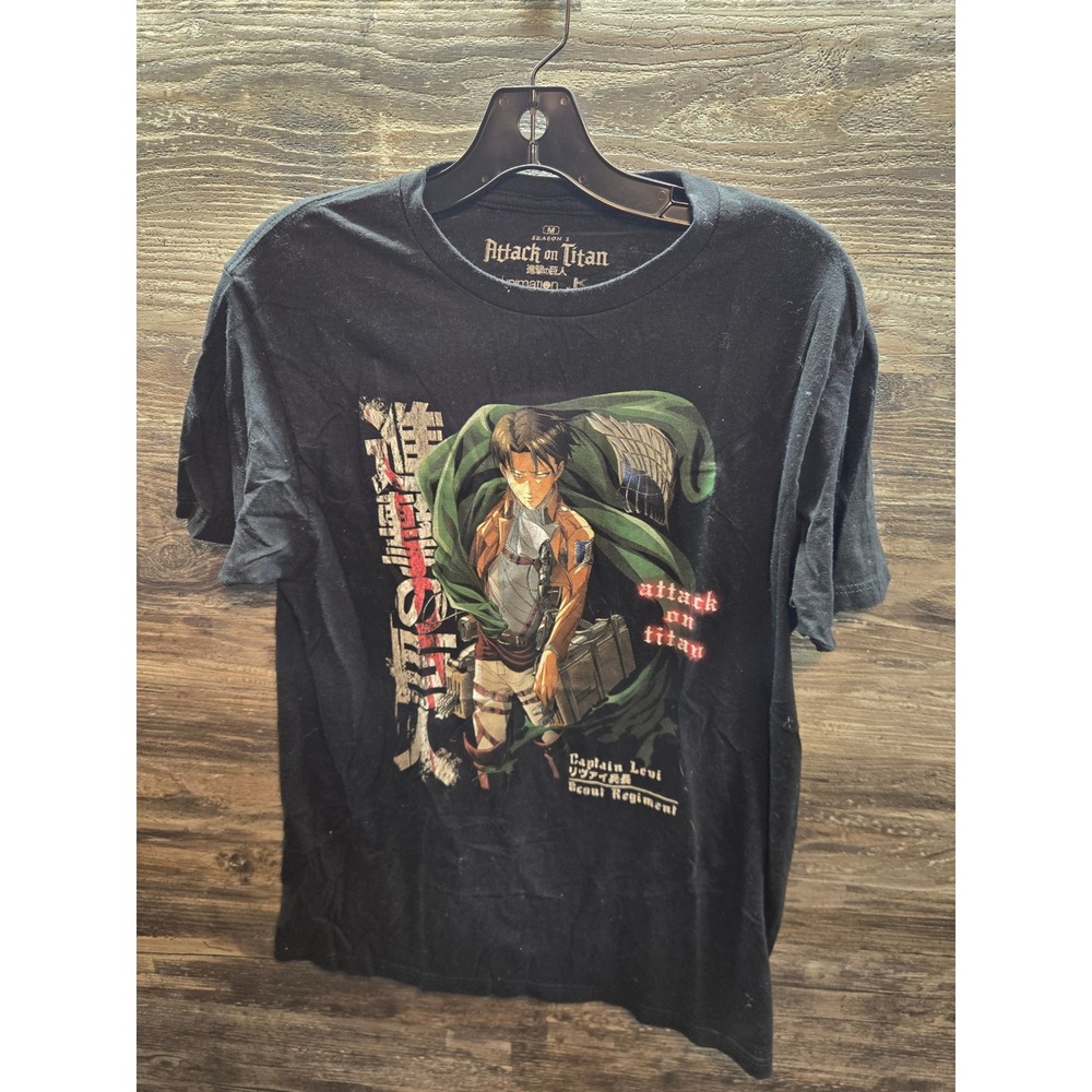 Attack on Titan Captain Levi Scout Regiment Black Graphic T-Shirt Mens Medium